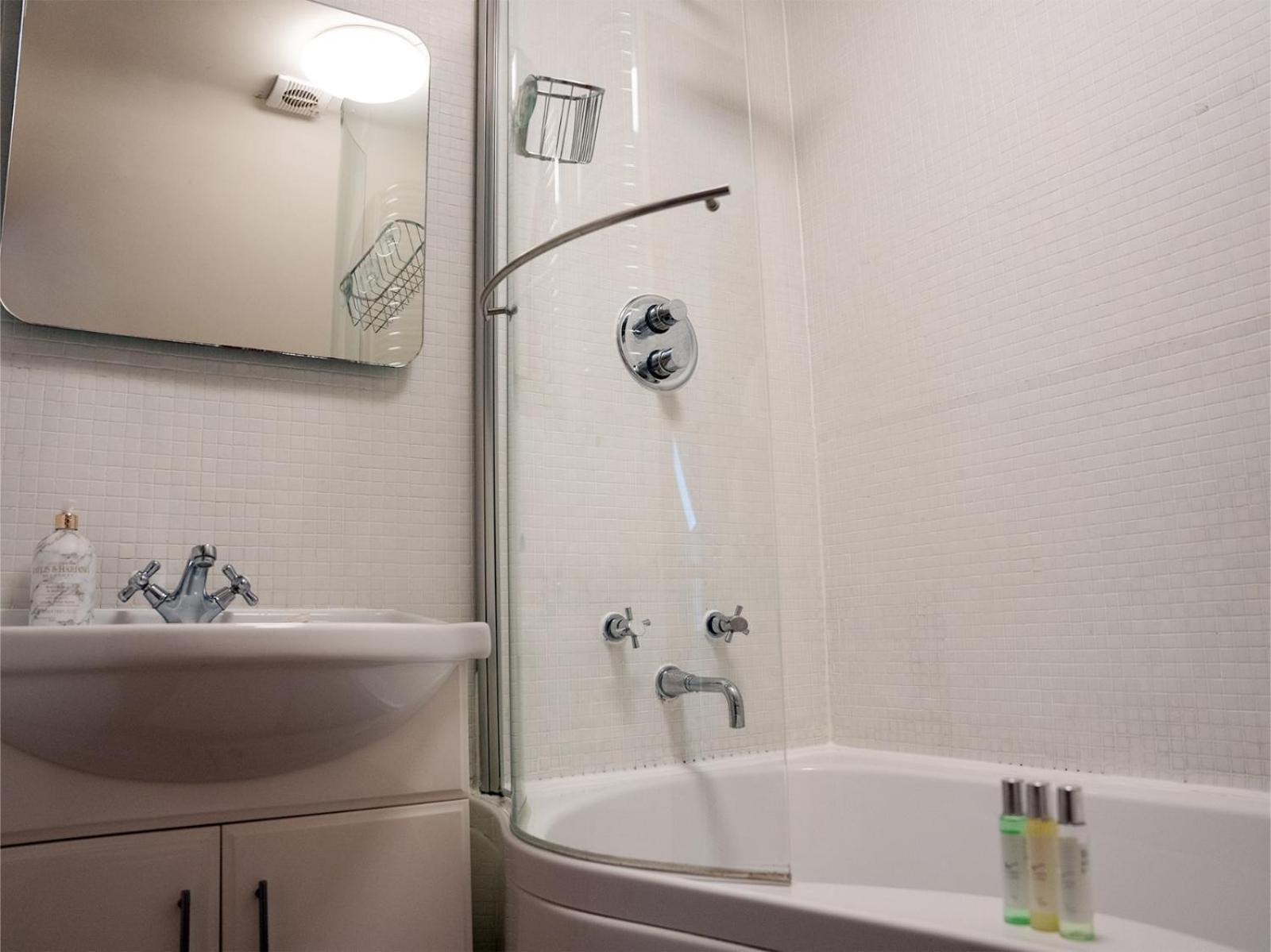 2 Bedroom Characterful Semi-Detached House, Enviably Located With Balcony And Terrace St Andrews Dış mekan fotoğraf